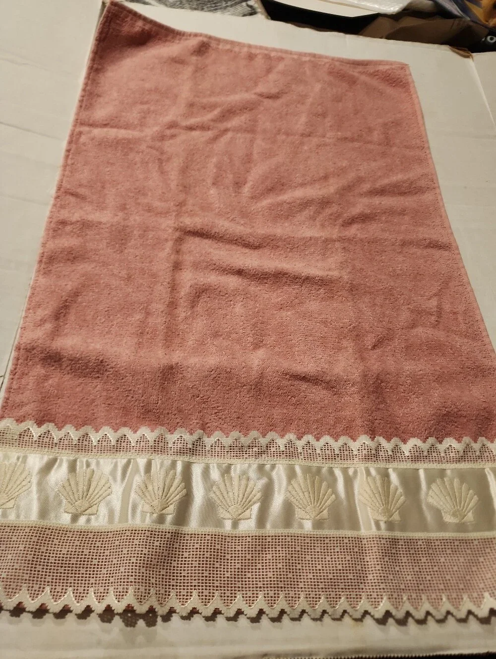 Cannon Vintage Hand Towel Wash Cloth Pink Shell-Trim Bath Set Lace Cotton Cream